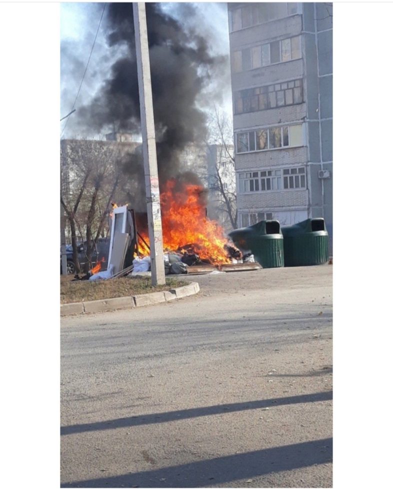 Сирена в оренбурге сегодня. Пожар в Оренбурге сегодня. Пожар в Оренбурге сейчас. Пожар на улице Чкалова. Пожар в Оренбурге вчера.