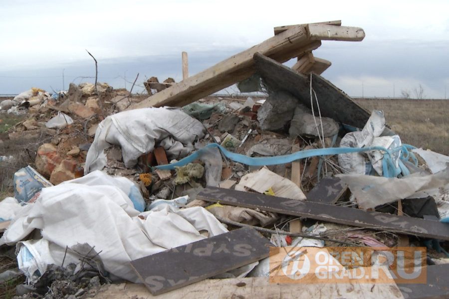 В окрестностях Оренбурга растут горы мусора