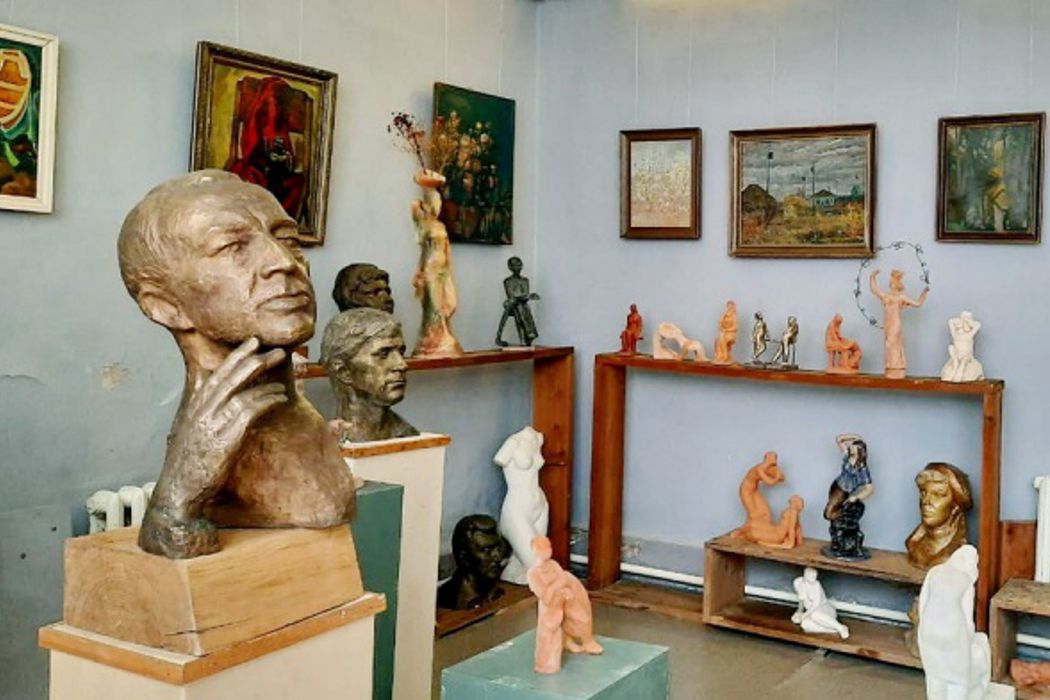 Оренбургский скульптор Надежда Петина передает в дар Оренбуржью дом-мастерскую своей семьи