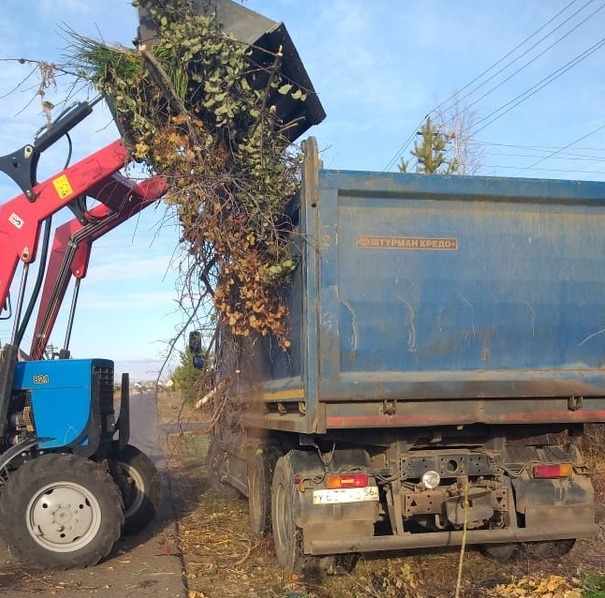 Подгородне-покровский сельсовет очистил контейнерные площадки от крупногабаритных отходов