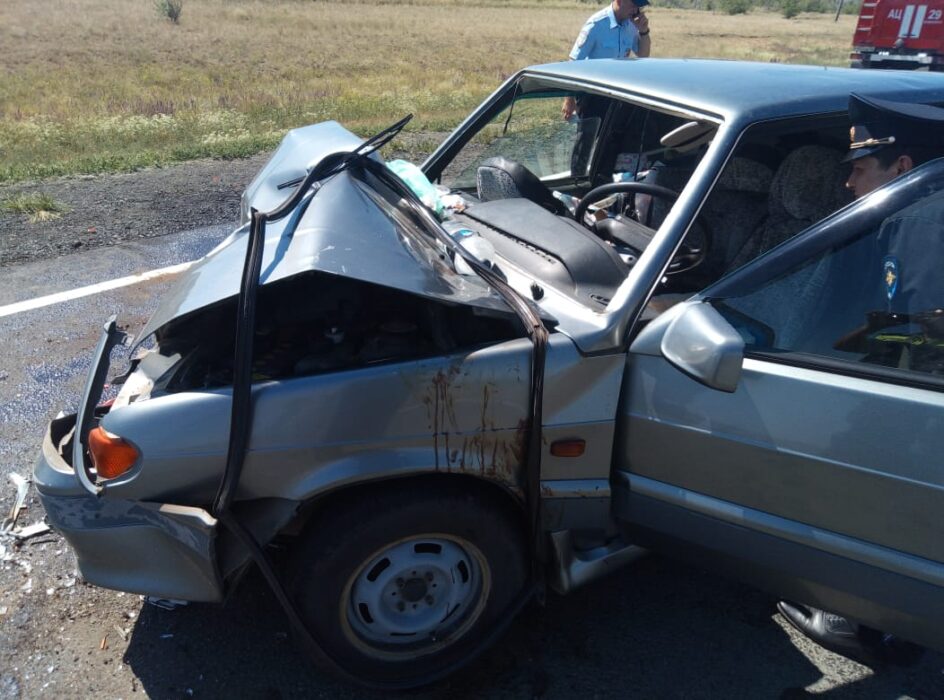В Новоорском районе при столкновении экскаватора и легкового автомобиля пострадали люди