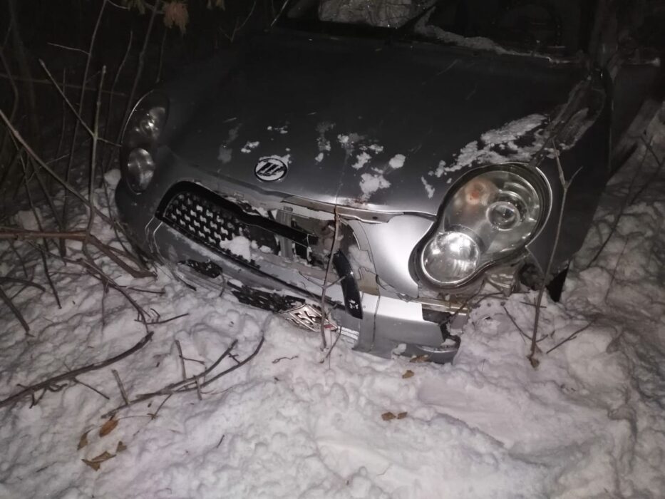 В Соль-Илецке тракторист протаранил легковой автомобиль