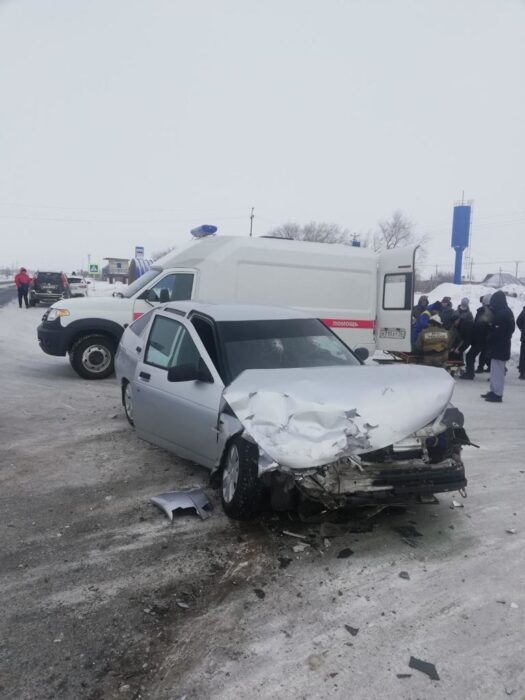 В Оренбуржье спасатели оказали помощь участникам ДТП