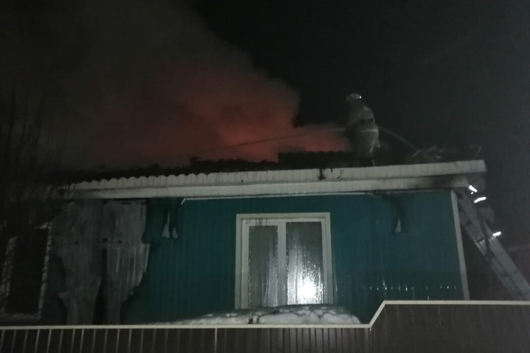 Ночью в Абдулино сгорел жилой дом