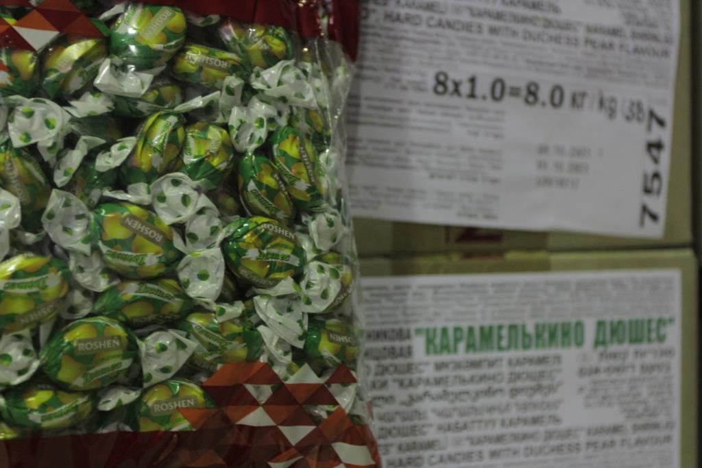В Оренбургской области таможня задержала 20 тонн украинских конфет