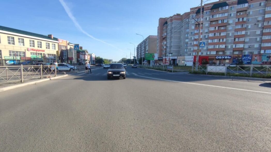 В Новотроицке несовершеннолетний велосипедист угодил под колеса автомобиля