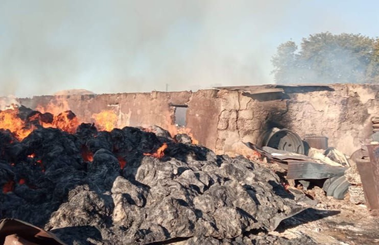 В Оренбуржье пожарные спасли от огня деревню