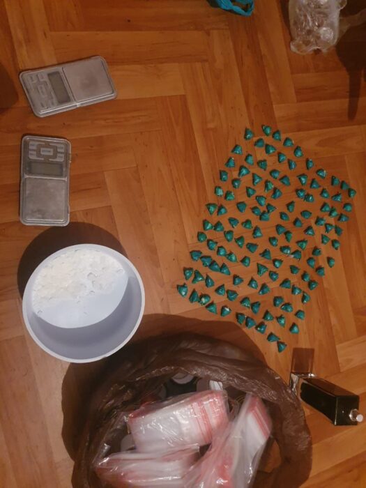 В Оренбурге мать с сыном-подростком торговали наркотиками