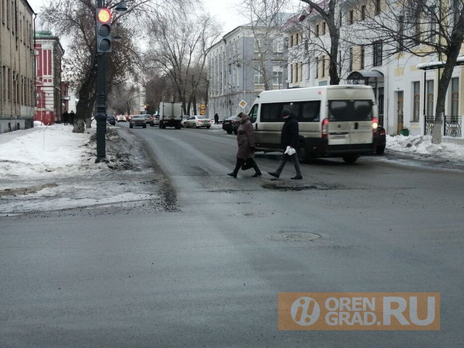 Оренбургский эксперт объяснила, почему в городе дороги быстро приходят в негодность