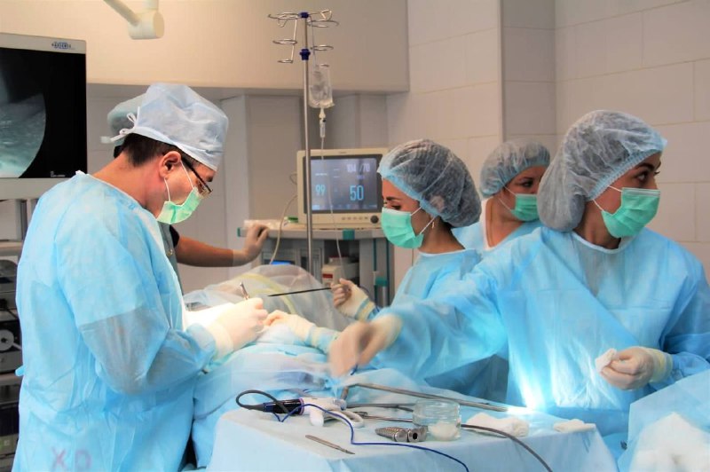 Оренбургские врачи пациенту удалили большую кисту возле сердца