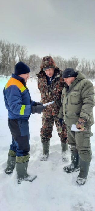 Оренбургским рыбакам напомнили об опасности использования обогревательных приборов на льду