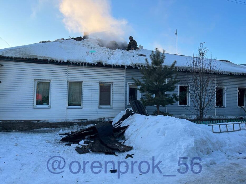 В Оренбурге на пожаре в частном доме погибли женщина и младенец