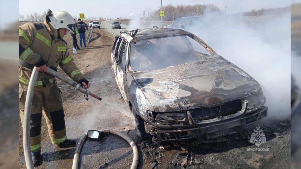 В Переволоцком районе на ходу загорелся автомобиль Volkswagen