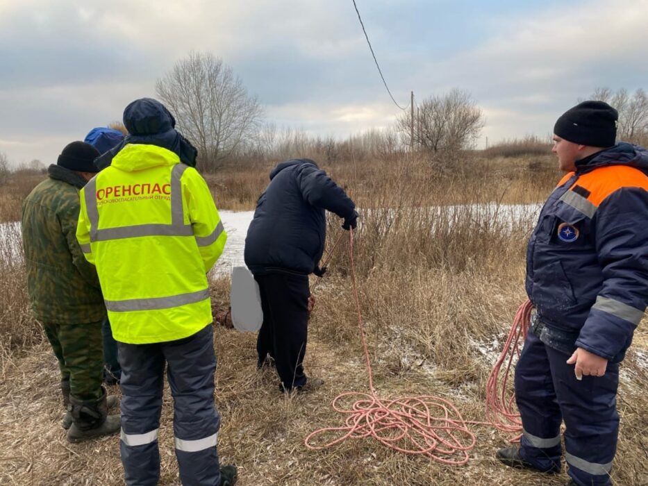 В Оренбургском районе водолазы извлекли тело утонувшего рыбака
